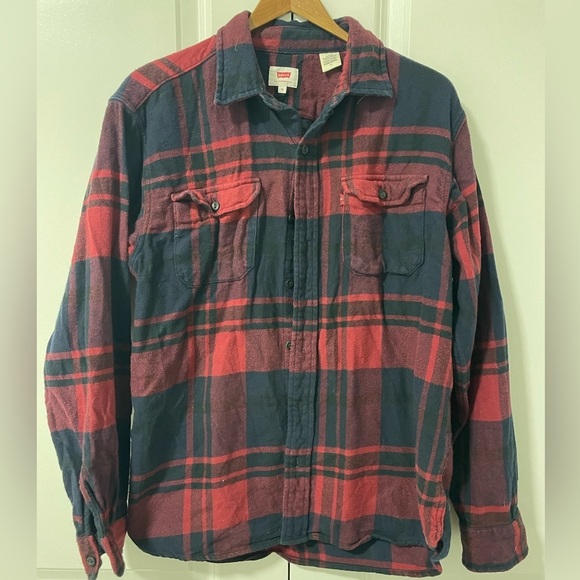 #19-LEVI’S- black and red plaid butt down - Picture 1 of 3